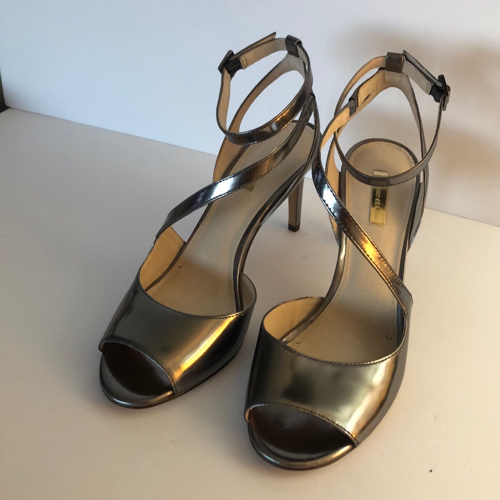 Nwt Louise Et Cie Metallic Strappy Sandals 9.5